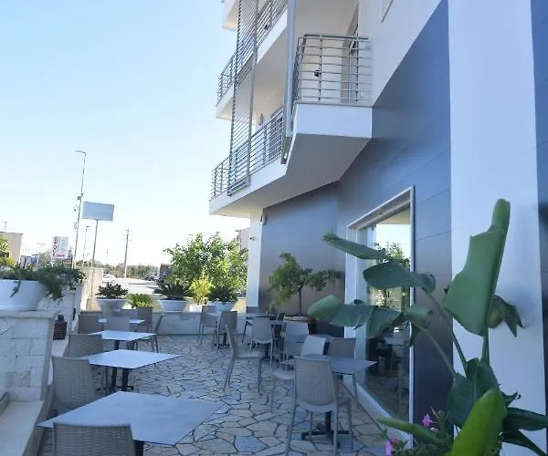 Noemi فندق مبيت وإفطار