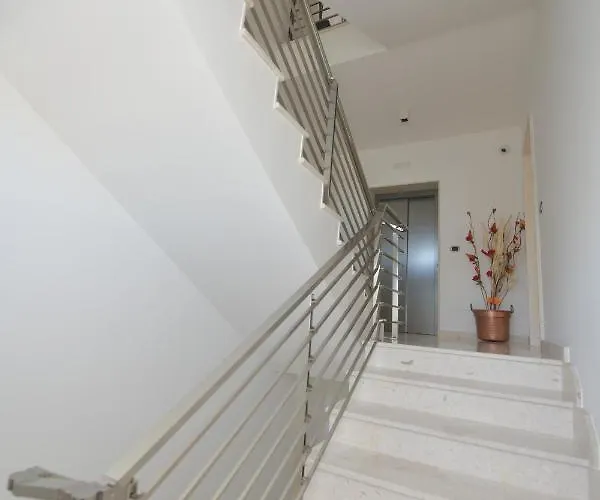 Noemi فندق مبيت وإفطار *