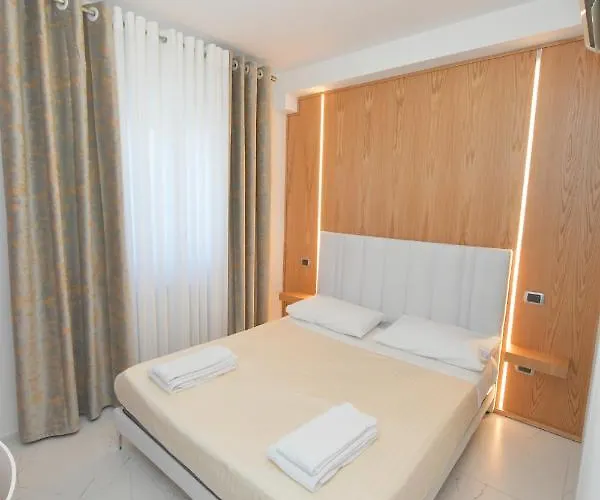 Noemi مودونيو