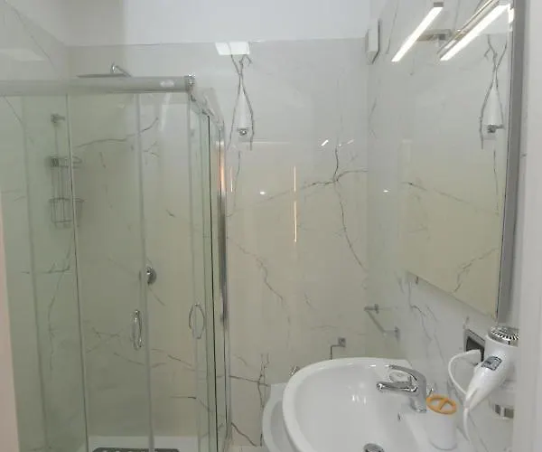 Noemi فندق مبيت وإفطار